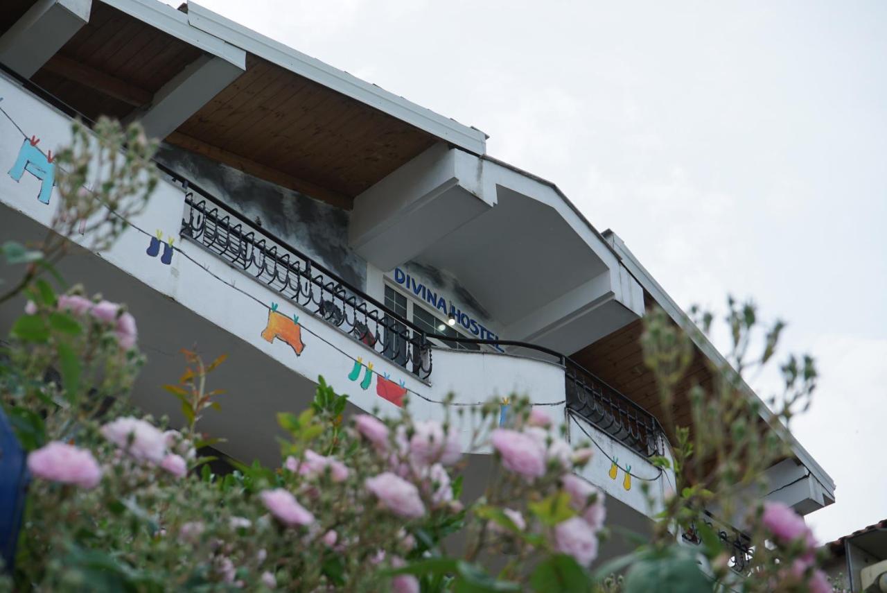 Divina Hostel Tirana Exterior foto